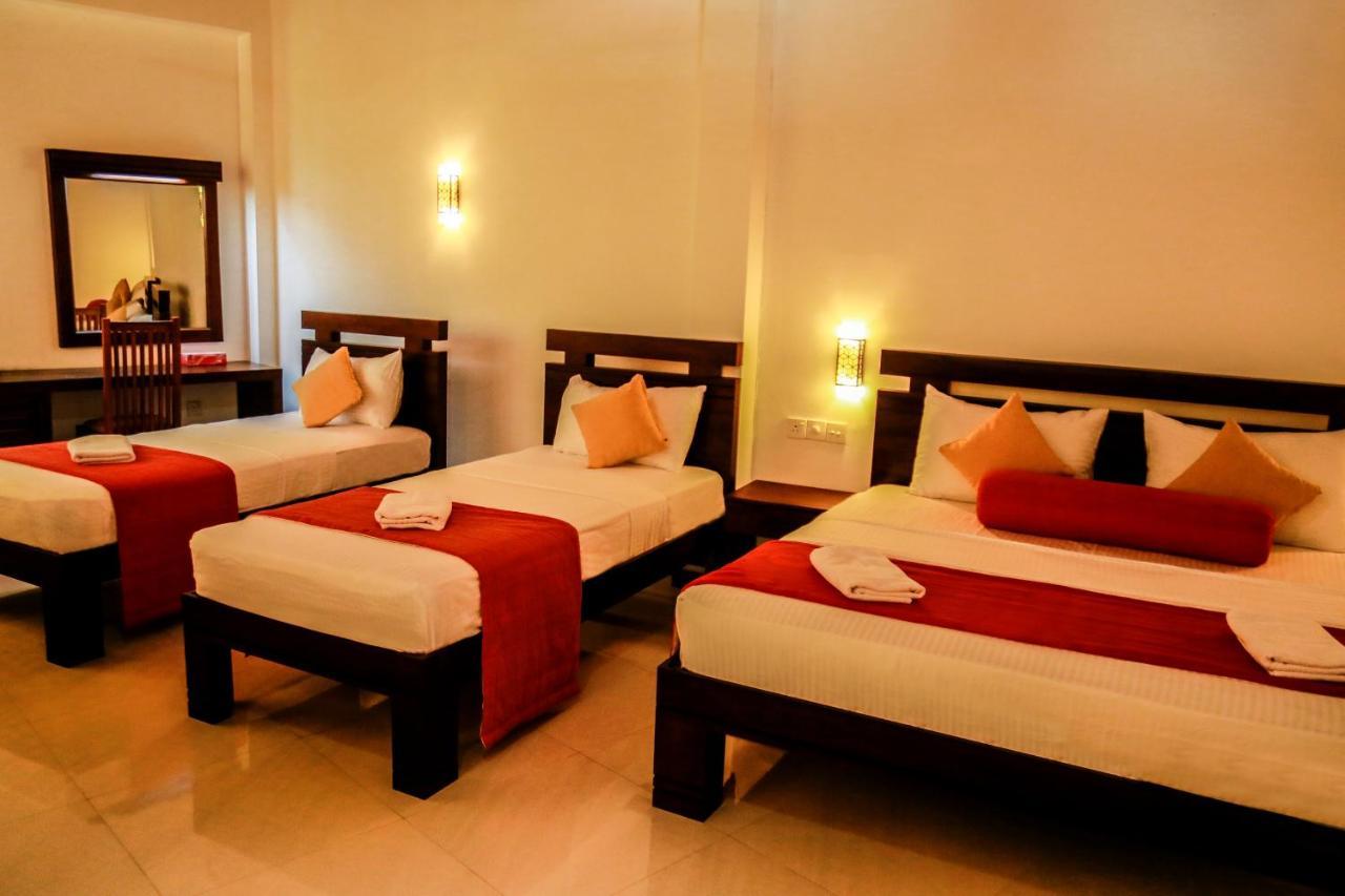 Queens Lodge Kandy Exterior foto